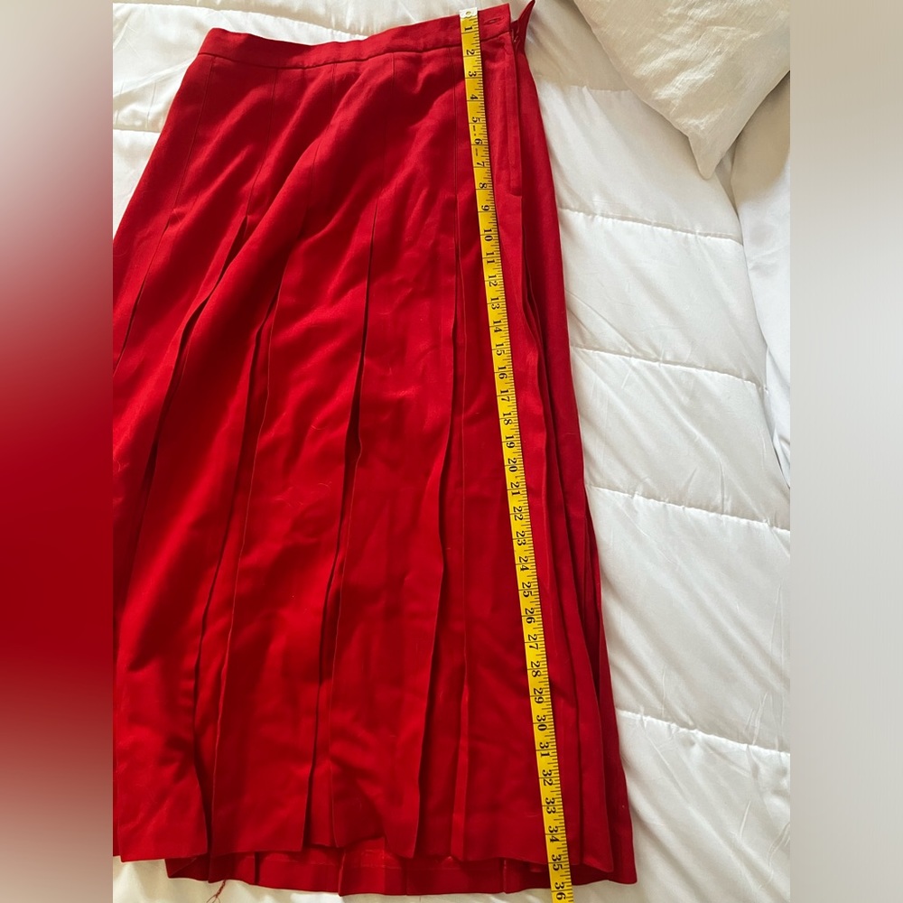 Vintage pleated skirt 🍎